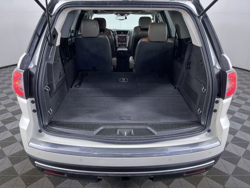Used 2014 GMC Acadia SLT image 27