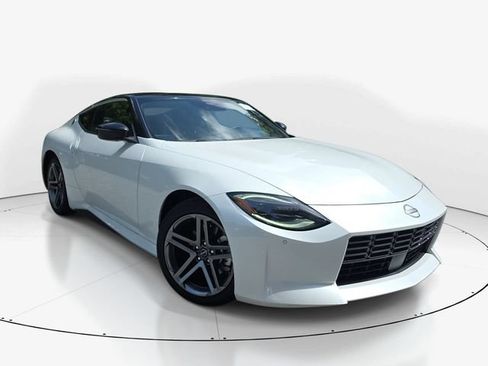 Used 2024 Nissan Z Sport w/ Floor Mat Package RWD image 3