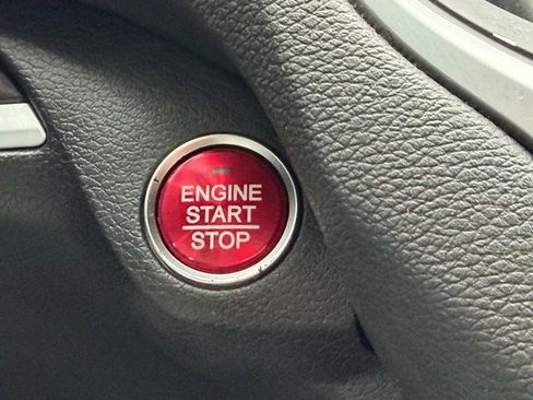 Used 2016 Acura TLX w/ Technology Package image 37