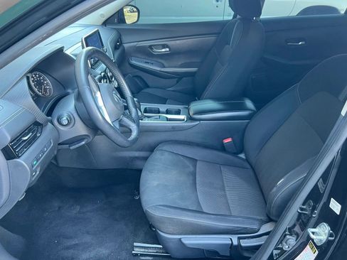 Used 2021 Nissan Sentra SV image 9