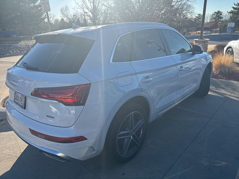 Used 2021 Audi Q5 e Premium Plus image 3