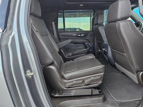 Used 2022 GMC Yukon XL Denali AWD/4WD image 11