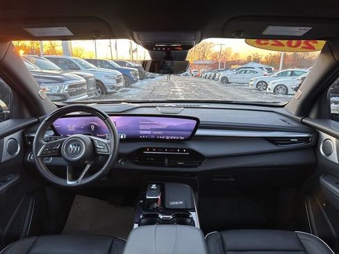 Used 2025 Buick Enclave Avenir w/ Super Cruise Package image 27