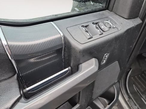 Used 2018 Ford F150 XLT w/ Equipment Group 302A Luxury AWD/4WD image 10