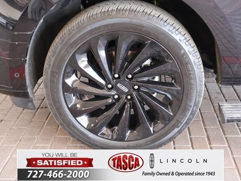 Used 2020 Lincoln Navigator L Reserve w/ Equipment Group 208A Reserve AWD/4WD image 10