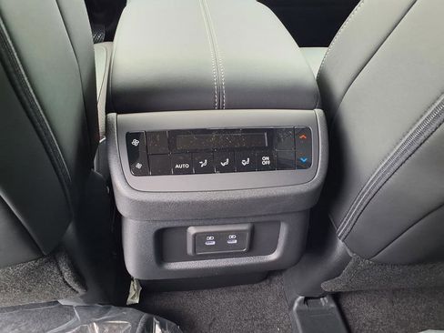 New 2026 Nissan Pathfinder SL AWD/4WD image 23
