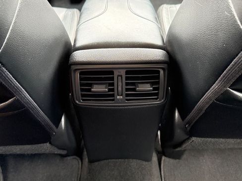 Used 2017 Nissan Rogue SL w/ SL Premium Package AWD/4WD image 14