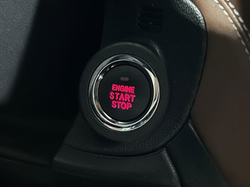 Used 2020 Subaru Outback Touring image 12