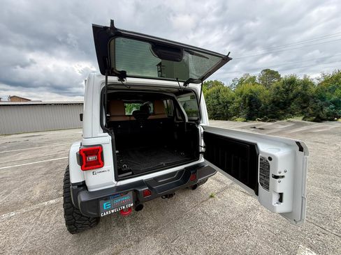 Used 2020 Jeep Wrangler Unlimited Rubicon AWD/4WD image 8