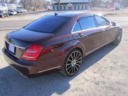 Used 2012 Mercedes-Benz S 550 4MATIC image 7