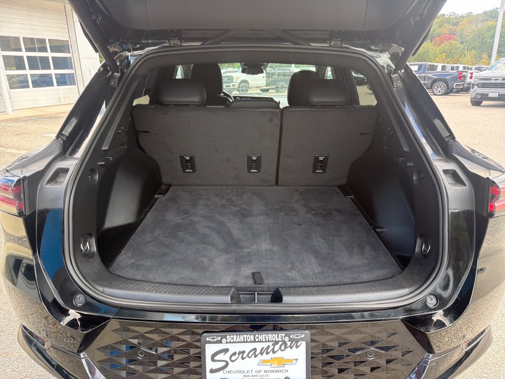 Certified 2024 Chevrolet Equinox EV RS FWD image 23