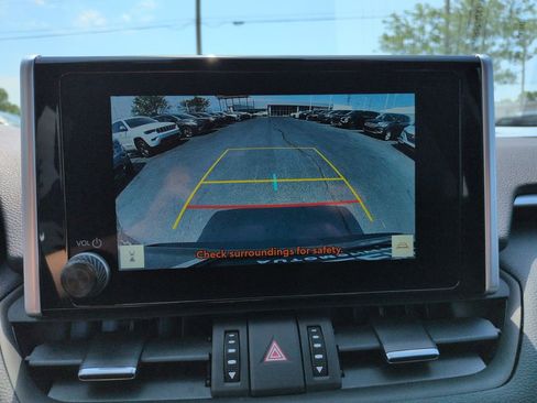 Used 2025 Toyota RAV4 XLE Premium w/ Weather Package AWD/4WD image 20