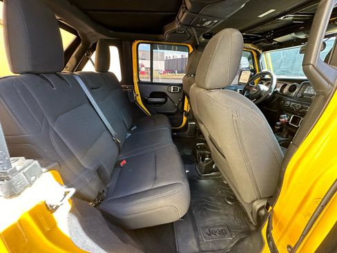 Used 2019 Jeep Wrangler Unlimited Sport AWD/4WD image 12