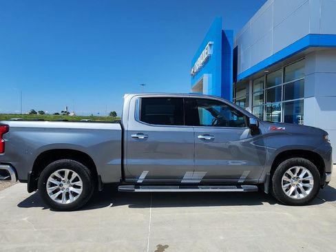 Used 2020 Chevrolet Silverado 1500 LTZ AWD/4WD image 4