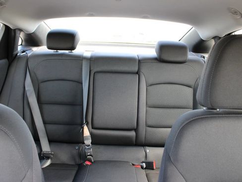 Used 2023 Chevrolet Malibu LT FWD image 17