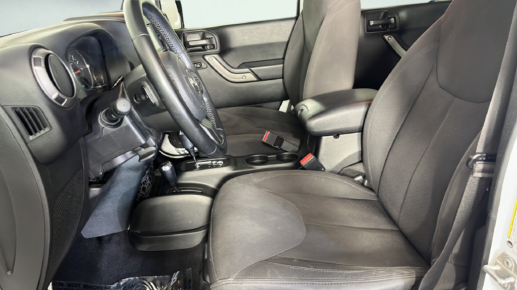 Used 2018 Jeep Wrangler Unlimited Sport S AWD/4WD image 15