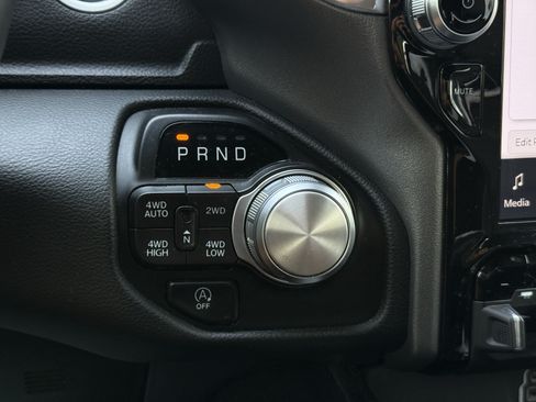 Used 2023 RAM 1500 Laramie AWD/4WD image 15