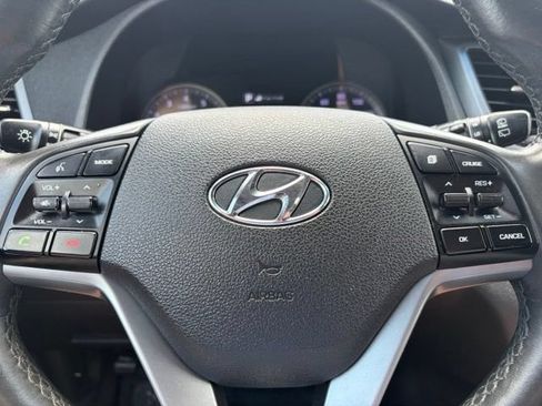 Used 2016 Hyundai Tucson Limited w/ Option Group 03 FWD image 19