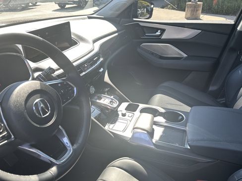 Used 2024 Acura MDX SH-AWD image 8