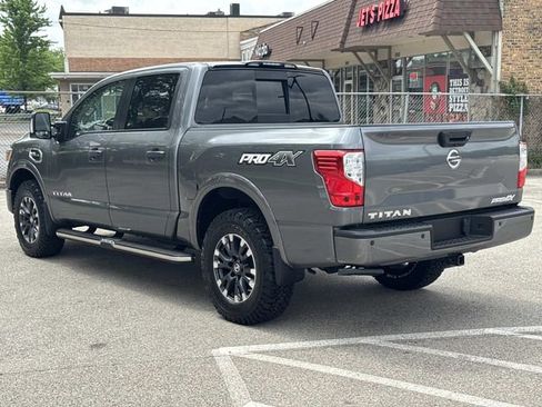 Used 2017 Nissan Titan PRO-4X w/ Pro-4x Convenience Package AWD/4WD image 8