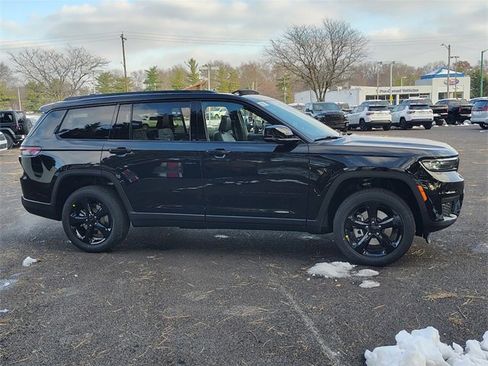 New 2025 Jeep Grand Cherokee L Altitude image 7