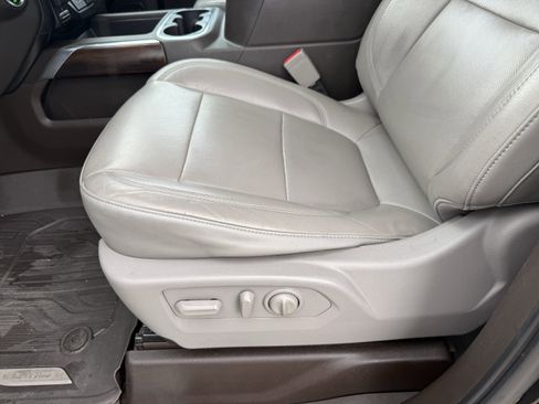 Used 2020 GMC Sierra 1500 SLT image 27