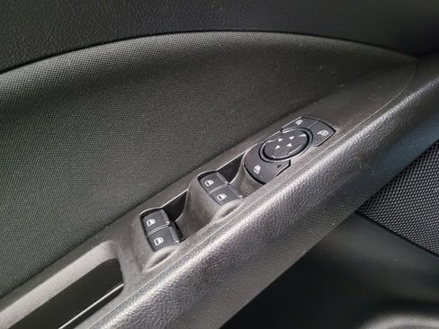 Used 2019 Ford Fusion SE FWD image 27