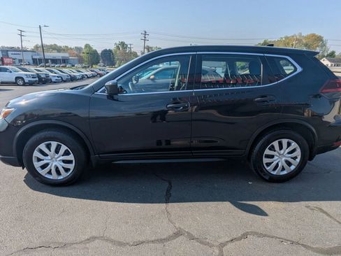 Used 2018 Nissan Rogue S FWD image 4
