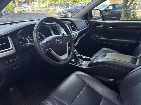 Used 2016 Toyota Highlander Limited Platinum AWD/4WD image 8