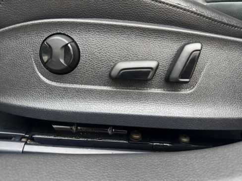 Used 2019 Volkswagen Passat 2.0T Wolfsburg FWD image 17