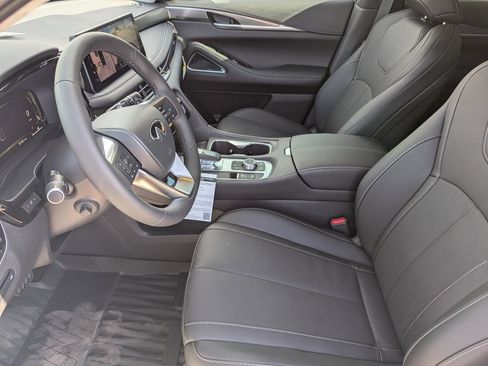Certified 2026 INFINITI QX60 Luxe w/ Cargo Package FWD image 13