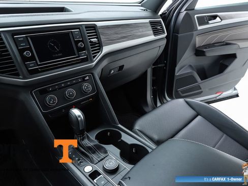 Used 2022 Volkswagen Atlas Cross Sport SE image 23