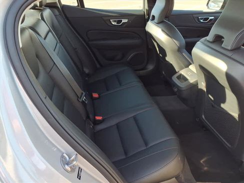 Used 2025 Volvo S60 B5 Core image 21