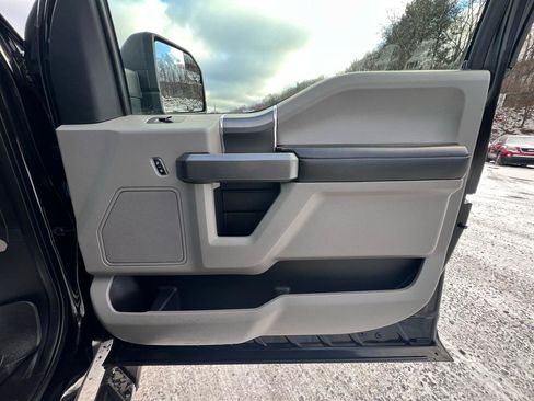 Used 2016 Ford F150 XLT w/ Equipment Group 302A Luxury image 28