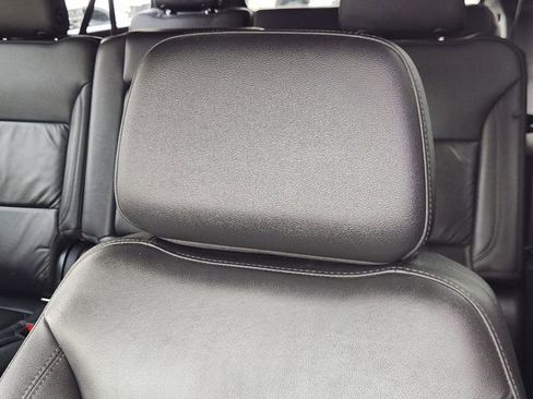 Used 2022 Chevrolet Suburban LT image 21