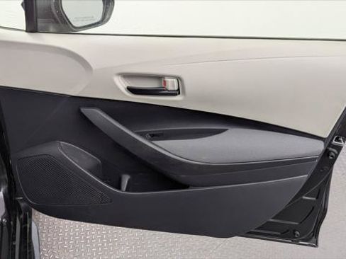 Used 2022 Toyota Corolla LE FWD image 21