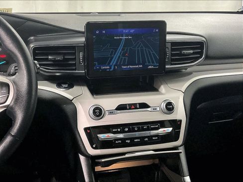 Used 2023 Ford Explorer XLT w/ Equipment Group 202A image 18