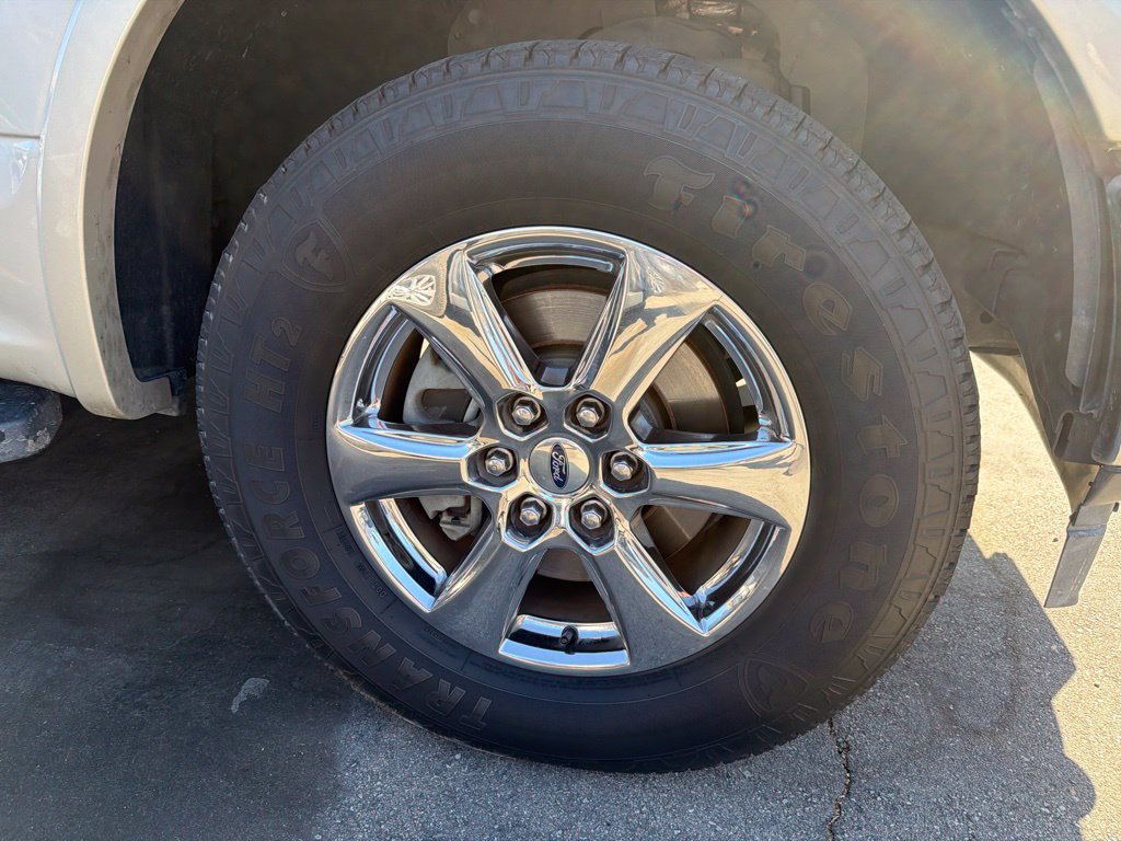 Used 2018 Ford F150 Lariat w/ Equipment Group 502A Luxury AWD/4WD image 4