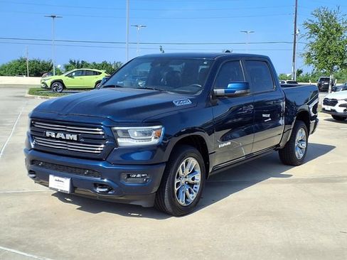 Used 2023 RAM 1500 Laramie AWD/4WD image 3