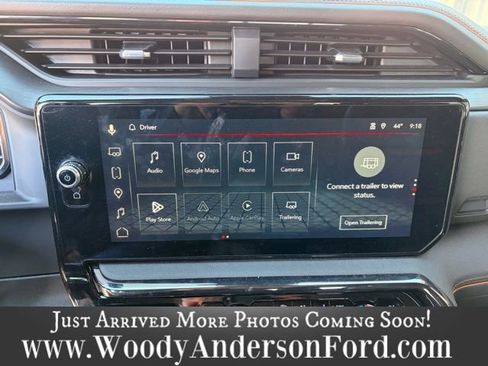 Used 2024 GMC Sierra 1500 AT4 w/ AT4 Preferred Package image 10