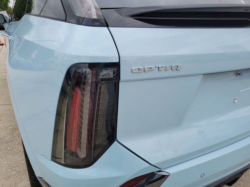 New 2026 Cadillac Optiq V AWD/4WD image 10