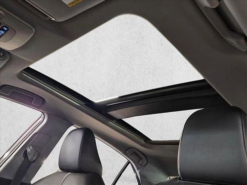 Used 2018 Toyota Camry XSE FWD image 15