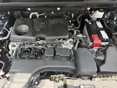 Used 2025 Toyota RAV4 XLE w/ Convenience Package FWD image 34