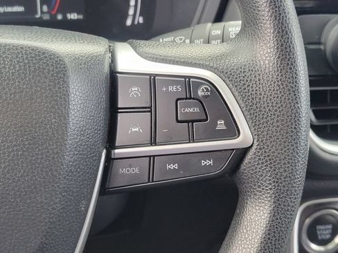 Used 2025 Toyota Grand Highlander FWD image 8