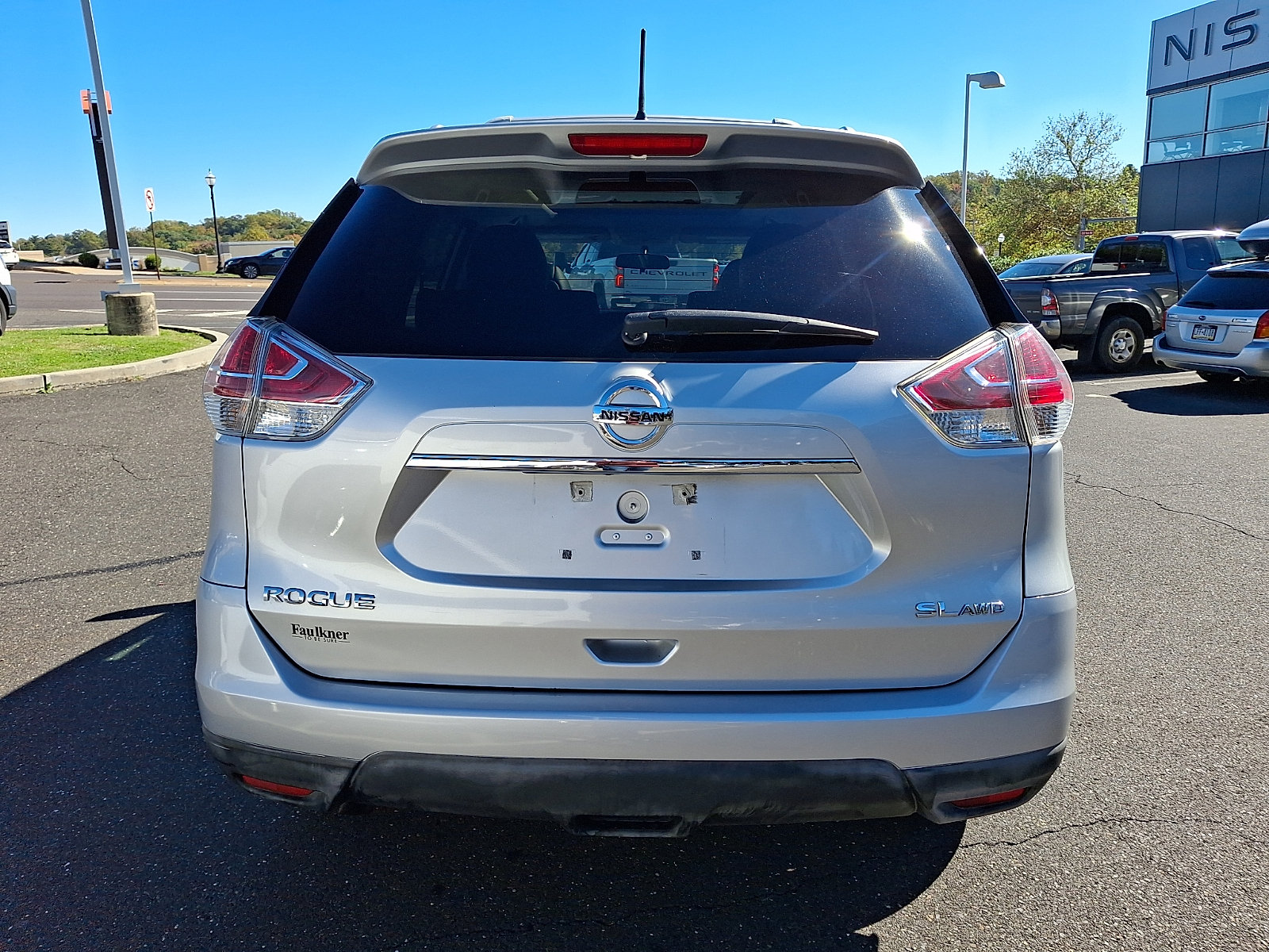 Used 2016 Nissan Rogue SL w/ SL Premium Package AWD/4WD image 5