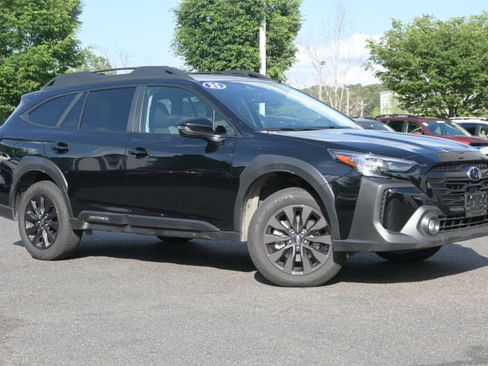 Certified 2025 Subaru Outback Onyx Edition AWD/4WD image 2