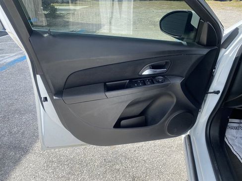 Used 2014 Chevrolet Cruze LT w/ RS Package image 9