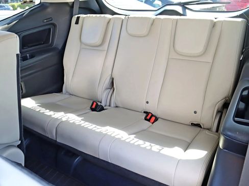 Used 2019 Subaru Ascent Limited AWD/4WD image 36