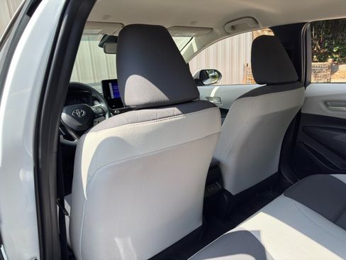 Used 2023 Toyota Corolla LE FWD image 32
