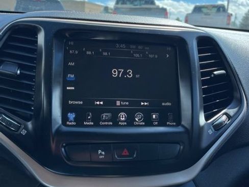 Used 2015 Jeep Cherokee Latitude w/ Comfort/Convenience Group AWD/4WD image 43